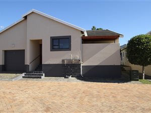3 Bed House in Bowtie