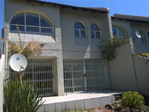 3 Bed Townhouse in Bordeaux