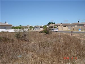 870 m² Land available in Langebaan North