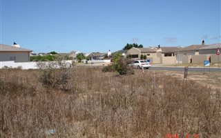 870 m² Land available in Langebaan North