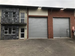 370 m² Industrial space in Commercia