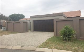 3 Bedroom Cluster in Kyalami