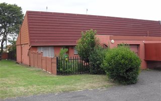 2 Bedroom Duplex in Hyde Park