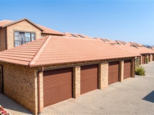 2.5 Bed Apartment in Oukraal Estate