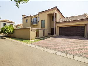 3 Bed House in Highveld