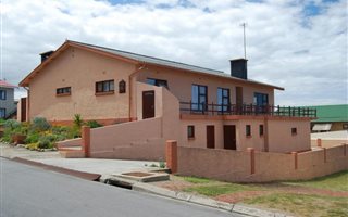 4 Bedroom House in Witsand