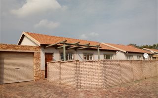 3 Bedroom Townhouse in Amandasig