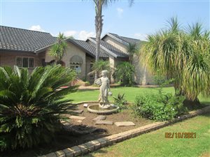 4 Bed House in Vanderbijlpark SE7