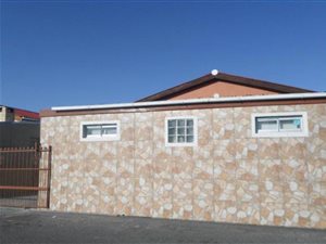 2 Bed House in Mitchells Plain Central