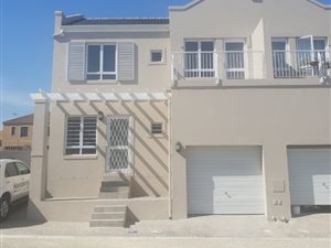 3 Bed Townhouse in Brackenfell Central