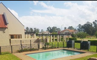 521 m² Land available in Pierre van Ryneveld