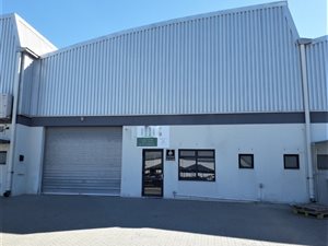 560 m² Commercial space in Firgrove