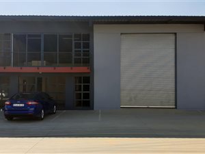 396 m² Industrial space in Pomona