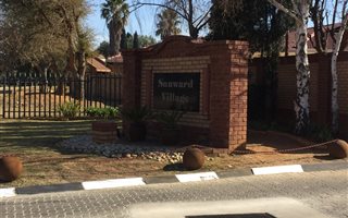 1 Bedroom Flat in Sunward Park