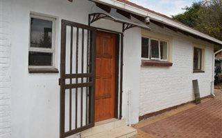 1 Bedroom Flat in Emmarentia