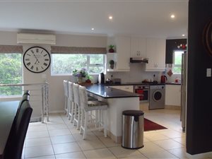 4 Bed House in Bonza Bay