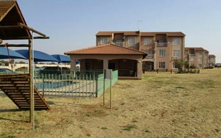 3 Bedroom Townhouse in Clearwater Estate