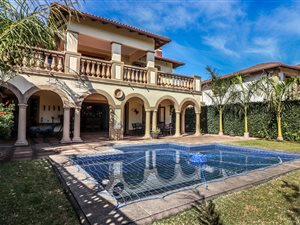 4 Bed House in Plantations