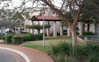 774 m² Land available in Thornhill