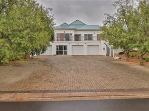 5 Bed House in Wellington Central