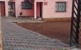 3 Bedroom House in Naturena