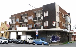 900 m² Commercial space in Fairview