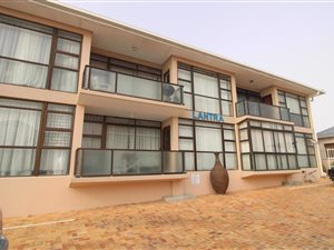 2 Bed Apartment in Strand North