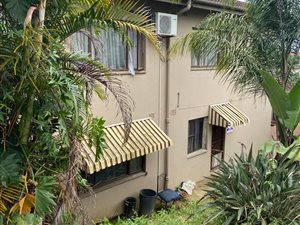 6 Bed House in Clare Estate
