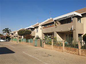 2 Bed Apartment in Bartlett