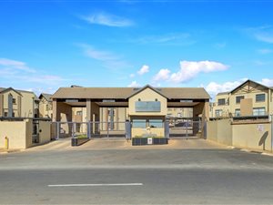 2 Bed Apartment in Ruimsig