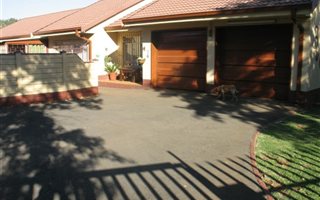 3 Bedroom House in Unitas Park