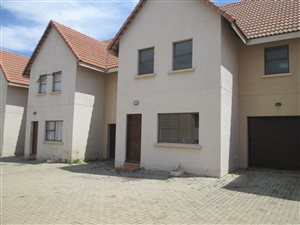 3 Bed Townhouse in Lydenburg