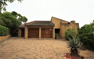 4 Bedroom House in Everglen