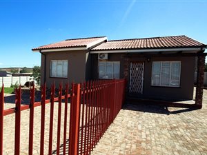 3 Bed House in Toekomsrus