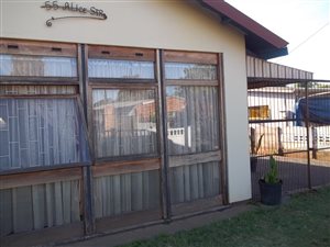 3 Bed House in East Lynne