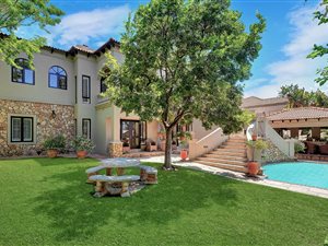 5 Bed House in Dainfern