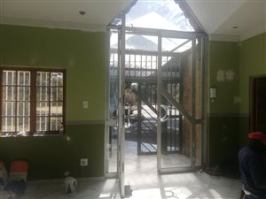 481 m² Industrial space in Brentwood Park