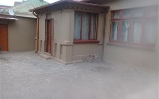 5 Bedroom House in Yeoville