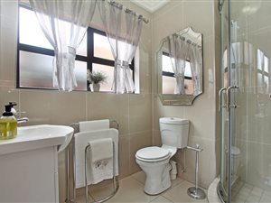 3 Bed Apartment in Eveleigh