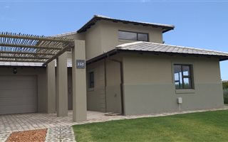 3 Bedroom Duplex in Hartenbos Landgoed