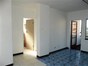 1.5 Bed Apartment in Carrington Heights