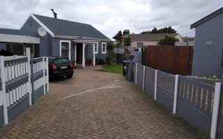 2 Bedroom House in Protea Village
