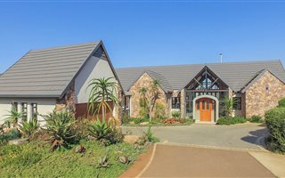 3 Bedroom House in Cotswold Downs Estate