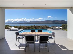 5 Bedroom House in Benguela Cove