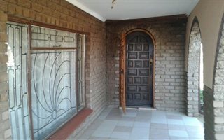 4 Bedroom House in Kwa Thema