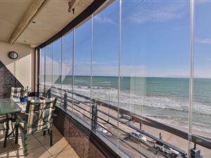 3 Bed Apartment in Strand North