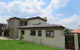 3 Bedroom House in Boardwalk