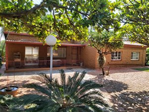 4.9 ha Farm in Rosslyn