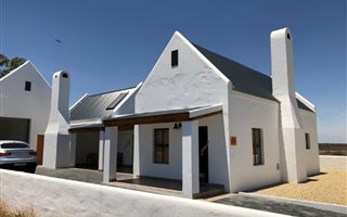 2 Bedroom House in Dwarskersbos
