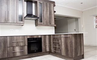2 Bedroom House in Bryanston